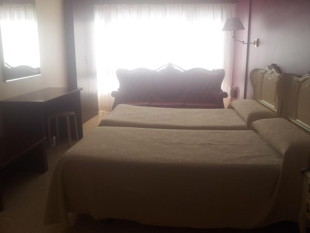Hotel Artxanda Bilbao, Parking Gratuito En El Exterior Junto Al Hotel (Adults Only) Ngoại thất bức ảnh