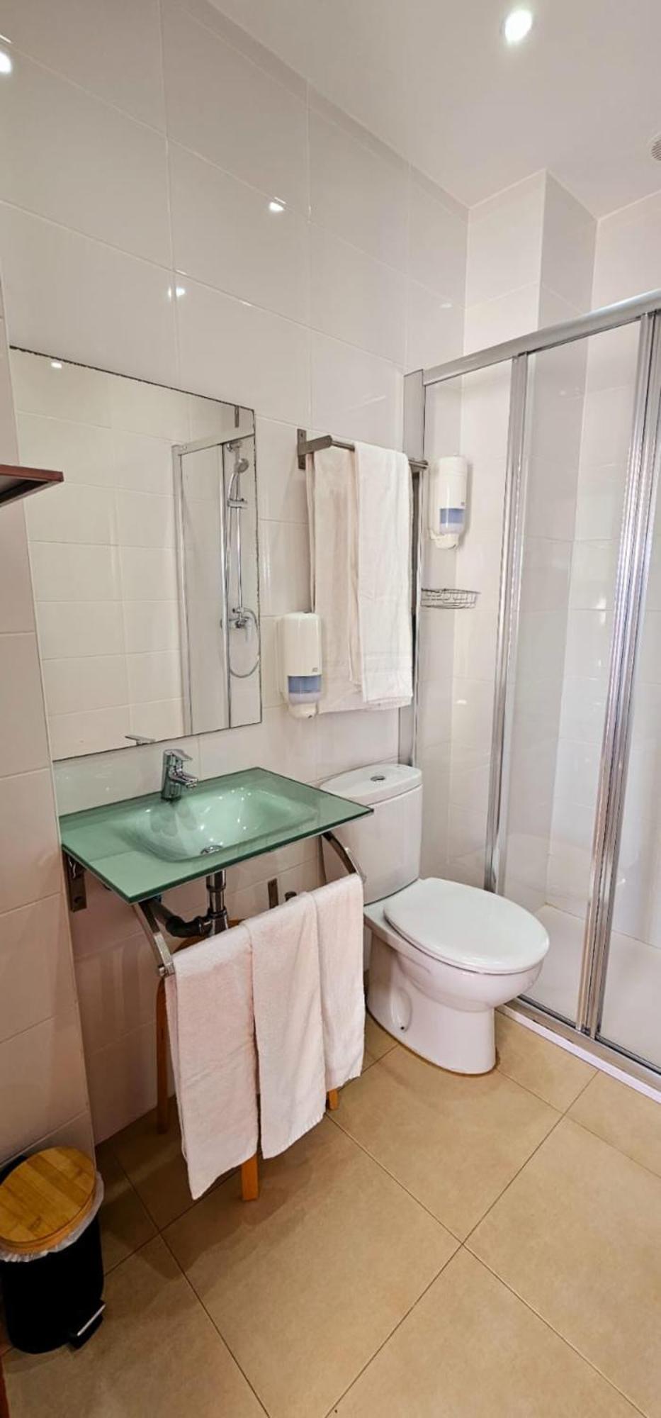 Hotel Artxanda Bilbao, Parking Gratuito En El Exterior Junto Al Hotel (Adults Only) Ngoại thất bức ảnh