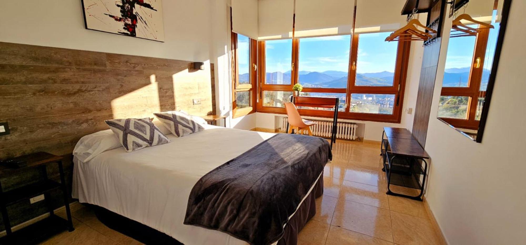 Hotel Artxanda Bilbao, Parking Gratuito En El Exterior Junto Al Hotel (Adults Only) Ngoại thất bức ảnh